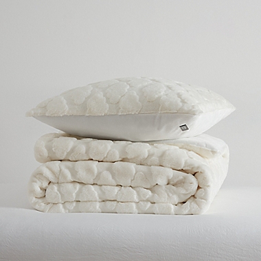 UGG&reg; Polar Cloud 3-Piece Full/Queen Comforter Set in Cloud. View a larger version of this product image.