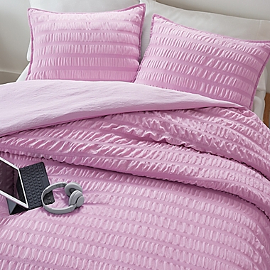 UGG&reg; Devon Textured 2-Piece Twin/Twin XL Duvet Cover Set in Verbena. View a larger version of this product image.