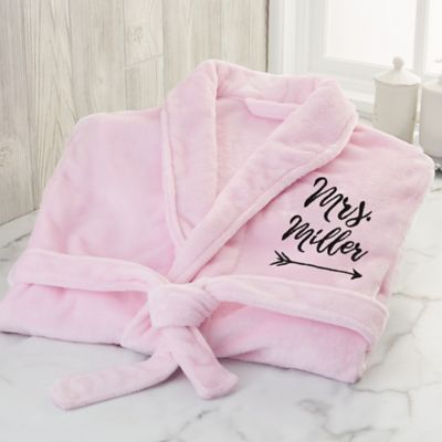 "Mrs." Embroidered Luxury Fleece Robe in Pink