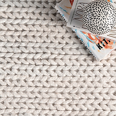 nuLOOM Chunky Woolen Cable 8-Foot x 10-Foot Area Rug in Off-White. View a larger version of this product image.