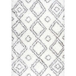 nuLOOM Iola Easy 6-Foot 7-Inch x 9-Foot Shag Area Rug in White
