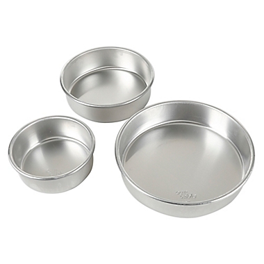 Our Table&trade; Aluminum Bakeware 3-Piece Round Cake Pan Set. View a larger version of this product image.