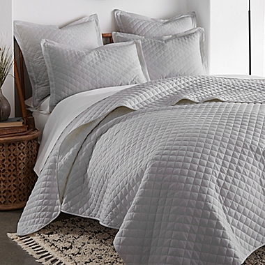 Linen/Cotton 3-Piece Full/Queen Quilt Set in Light Grey. View a larger version of this product image.