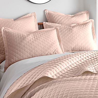 Linen/Cotton 3-Piece Full/Queen Quilt Set in Blush. View a larger version of this product image.