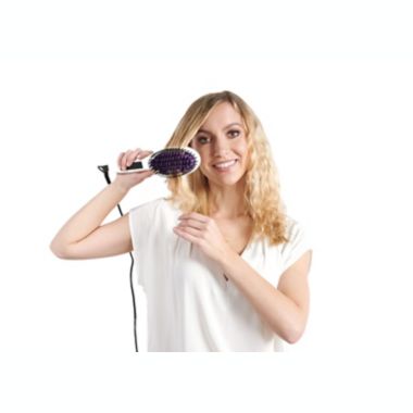 Instyler Ceramic Straightening Brush. View a larger version of this product image.