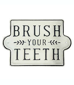 Cuadro decorativo de metal Bee & Willow™ “Brush Your Teeth” color blanco/negro