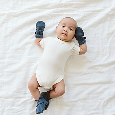 goumi&reg; Organic Cotton Size 0-3M 2-Pack Midnight Mitts in Grey. View a larger version of this product image.