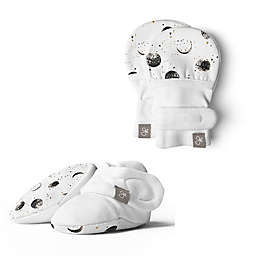 goumi Size 0-3M 2-Piece Mitts and Booties Set in White/Black