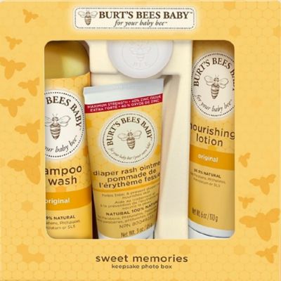 Burt&#39;s Bees&reg; Baby Bee&reg; Sweet Memories Gift Set