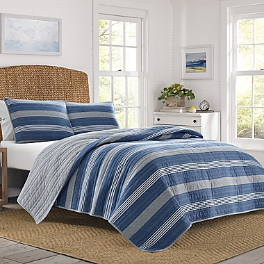 Nautica&reg; Saltmarsh Reversible 3-Piece King Quilt Set in Dark Blue. View a larger version of this product image.