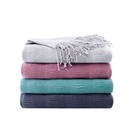 INK+IVY Reeve Ruched Throw Blanket in Navy