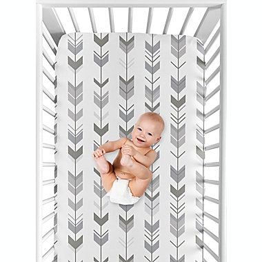 Sweet Jojo Designs&reg; Mod Arrow Print Fitted Crib Sheet in Grey. View a larger version of this product image.