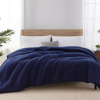 Sherpa King Reversible Comforter Set in Navy. View a larger version of this product image.
