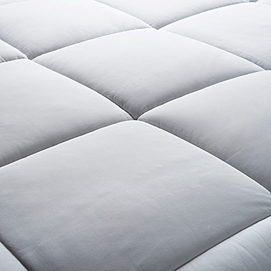 Nestwell&trade; Extra Warmth Down Alternative Full/Queen Comforter. View a larger version of this product image.