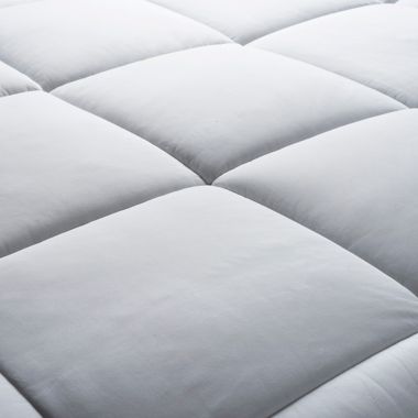 Nestwell&trade; Extra Warmth Down Alternative King Comforter. View a larger version of this product image.
