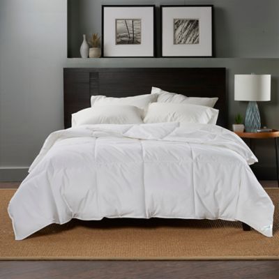 Nestwell&trade; Light Warmth Down Alternative King Comforter in White