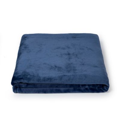 Simply Essential&trade; Solid Plush Throw Blanket in Navy