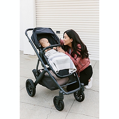 UPPAbaby&reg; VISTA V2 Stroller in Jake. View a larger version of this product image.