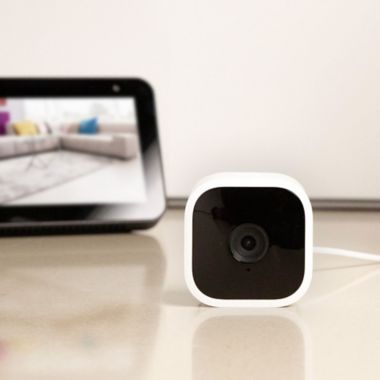 Blink by Amazon 1-Pack Mini Indoor Camera in White. View a larger version of this product image.