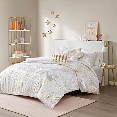 Intelligent Design Kailani Tropical Metallic Printed 4-Piece Twin/Twin XL Comforter Set in Gold. View a larger version of this product image.