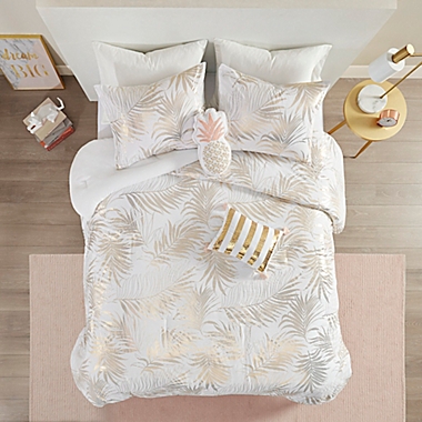 Intelligent Design Kailani Tropical Metallic Printed 4-Piece Twin/Twin XL Comforter Set in Gold. View a larger version of this product image.