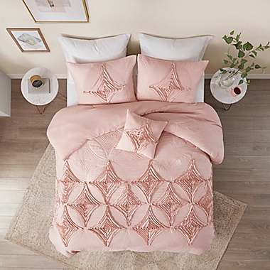 Madison Park Colette 4-Piece King/California King Comforter Set in Blush. View a larger version of this product image.