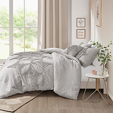 Madison Park Colette 4-Piece Full/Queen Comforter Set in Grey. View a larger version of this product image.