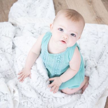 Zalamoon Strollet Plush Blanket with Designated Satin Trim Corner in Flake. View a larger version of this product image.