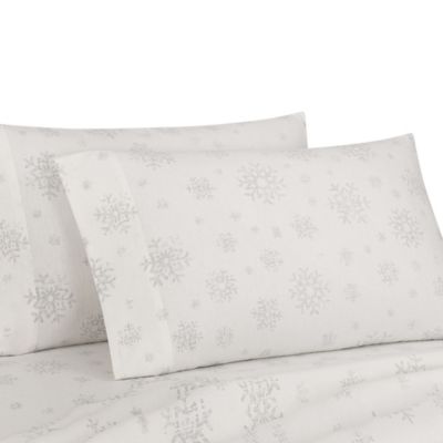 Bee &amp; Willow&trade; Cotton Flannel King Pillowcases in Snowflake (Set of 2)