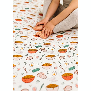 Loulou Lollipop&reg; Ramen Muslin Fitted Crib Sheet in White. View a larger version of this product image.