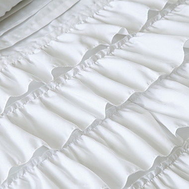 Intelligent Design Waterfall Reversible 5-Piece Full/Queen Comforter Set in White. View a larger version of this product image.