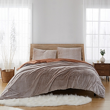 Tipped Faux Fur 3-Piece Full/Queen Comforter Set in Honey. View a larger version of this product image.
