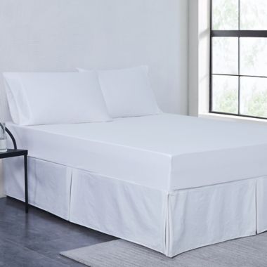 Nestwell&trade; Pima Cotton Sateen 500-Thread-Count Queen Sheet Set in Bright White. View a larger version of this product image.