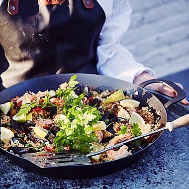 BK Black Carbon Steel 15-Inch Paella Pan. View a larger version of this product image.