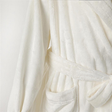 Bee &amp; Willow&trade; Women&#39;s Cozy Robe. View a larger version of this product image.