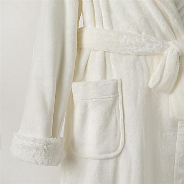 Bee &amp; Willow&trade; Large/X-Large Women&#39;s Cozy Robe in Coconut Milk. View a larger version of this product image.