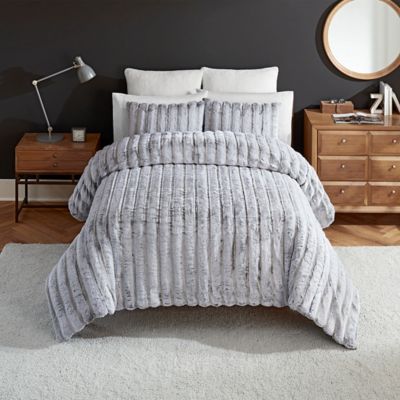 UGG&reg; Canyon 3-Piece Full/Queen Comforter Set in Charcoal