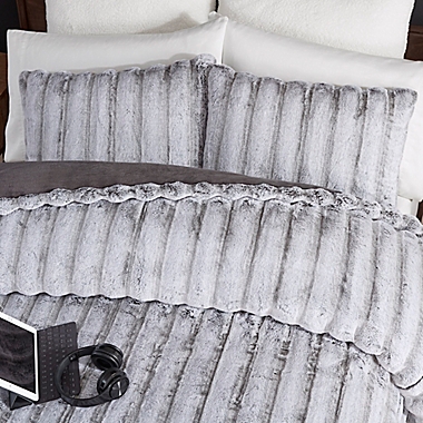 UGG&reg; Comforter Set 3-Piece Full/Queen in Charcoal. View a larger version of this product image.