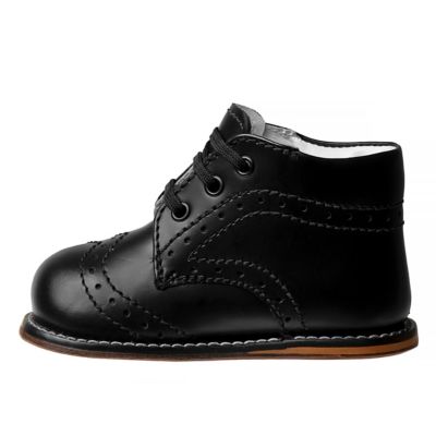 wingtip walking shoes