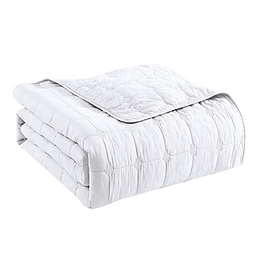 Tommy Bahama&reg; Hexagon King Quilt Set in White. View a larger version of this product image.