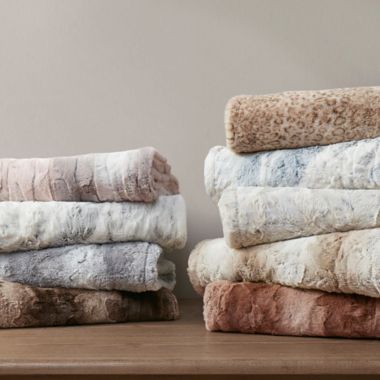 Beautyrest&reg; Zuri Heated Oversized Faux Fur Throw Blanket. View a larger version of this product image.