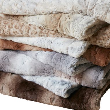 Beautyrest&reg; Zuri Heated Oversized Faux Fur Throw Blanket. View a larger version of this product image.