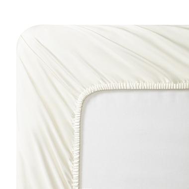 Vera Wang&reg; Solid 800-Thread-Count Sateen Queen Sheet Set in Ivory. View a larger version of this product image.