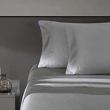 Vera Wang&reg; Solid 800-Thread-Count Sateen Queen Sheet Set in Steel Grey. View a larger version of this product image.