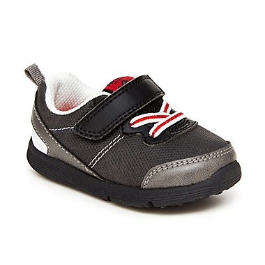 carter&#39;s&reg; Size 3 Brook Sneaker in Black. View a larger version of this product image.