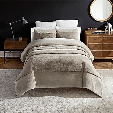 UGG&reg; Mammoth 2-Piece Twin Comforter Set in Shoreline. View a larger version of this product image.