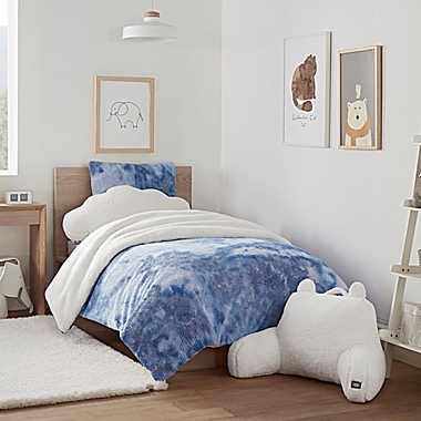 UGG&reg; Kelly Tie-Dye 2-Piece Twin/Twin XL Comforter Set in Denim. View a larger version of this product image.