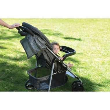 goldbug&trade; Tidy Trio Accessory Bags in Green. View a larger version of this product image.