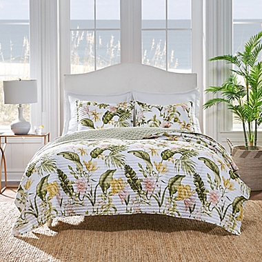 Ravilla 2-Piece Reversible Twin Quilt Set in Green. View a larger version of this product image.