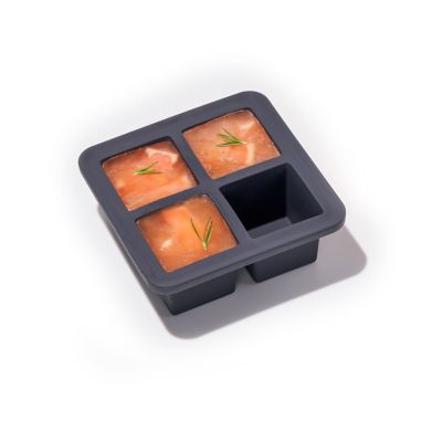 W&amp;P Extra Large Cube Ice Tray in Frost